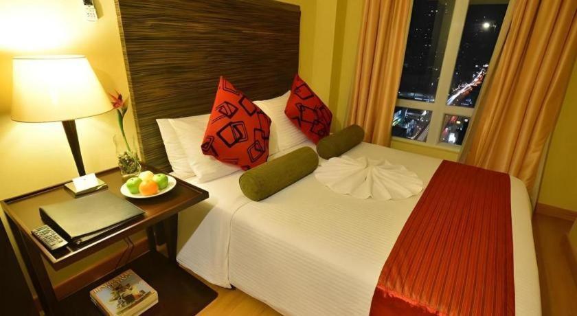 Lancaster Hotel Manila Mandaluyong Kültér fotó