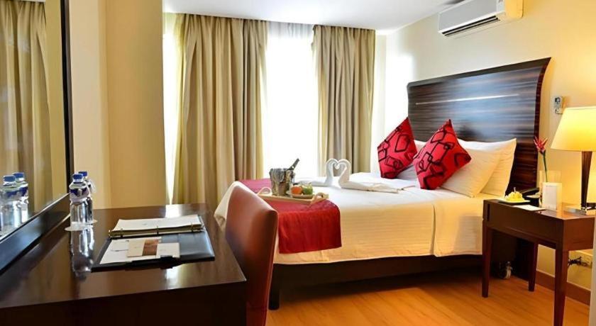Lancaster Hotel Manila Mandaluyong Kültér fotó